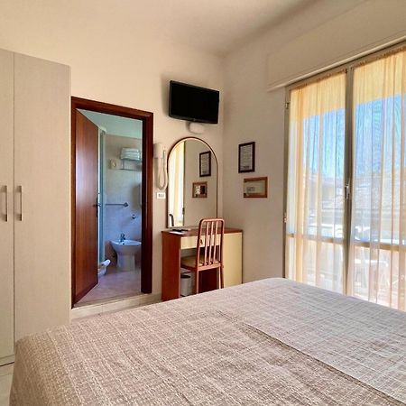 קרביה Hotel Zanella מראה חיצוני תמונה