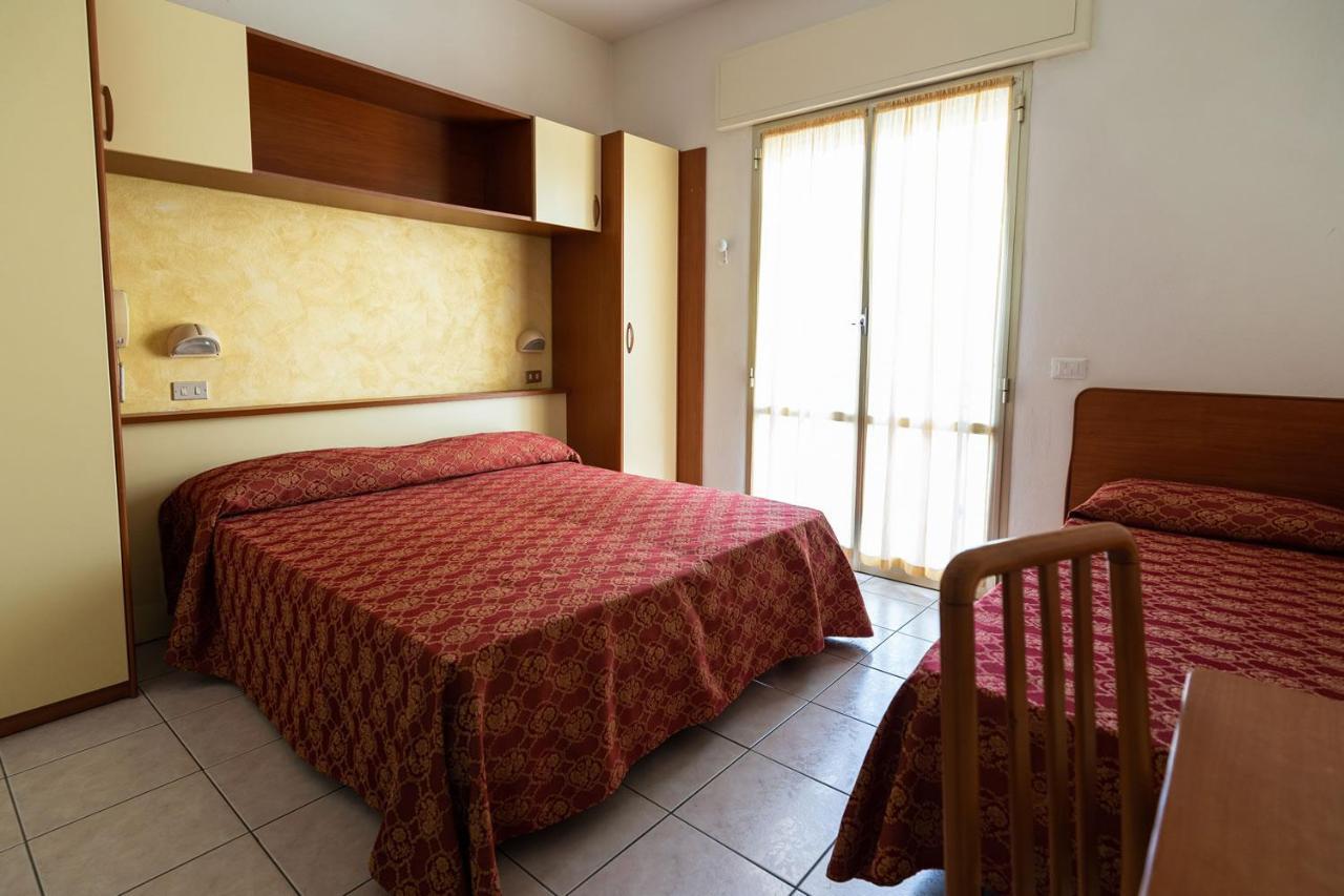 קרביה Hotel Zanella מראה חיצוני תמונה