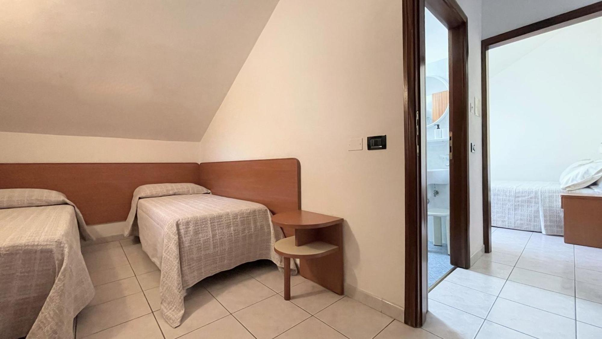 קרביה Hotel Zanella מראה חיצוני תמונה