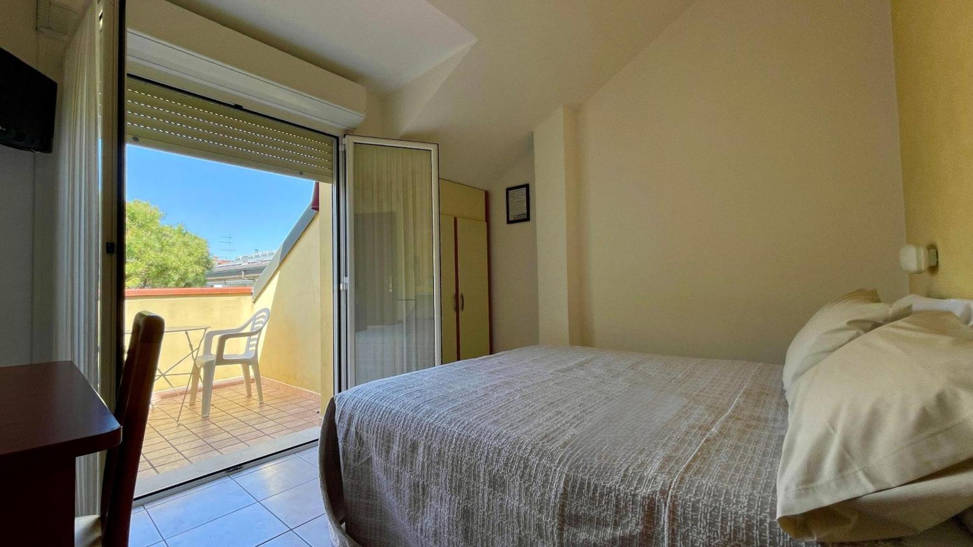 קרביה Hotel Zanella מראה חיצוני תמונה