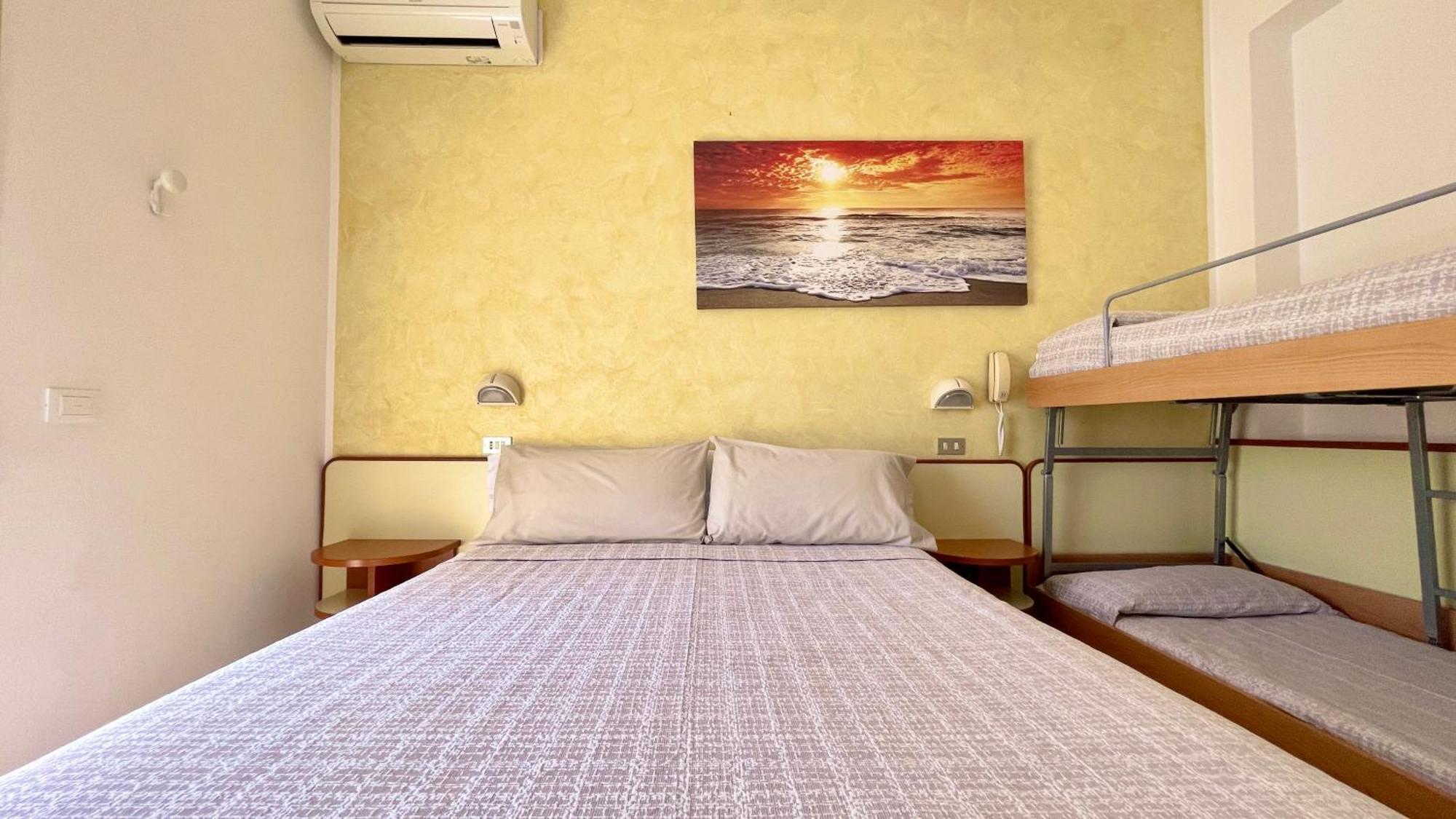 קרביה Hotel Zanella מראה חיצוני תמונה