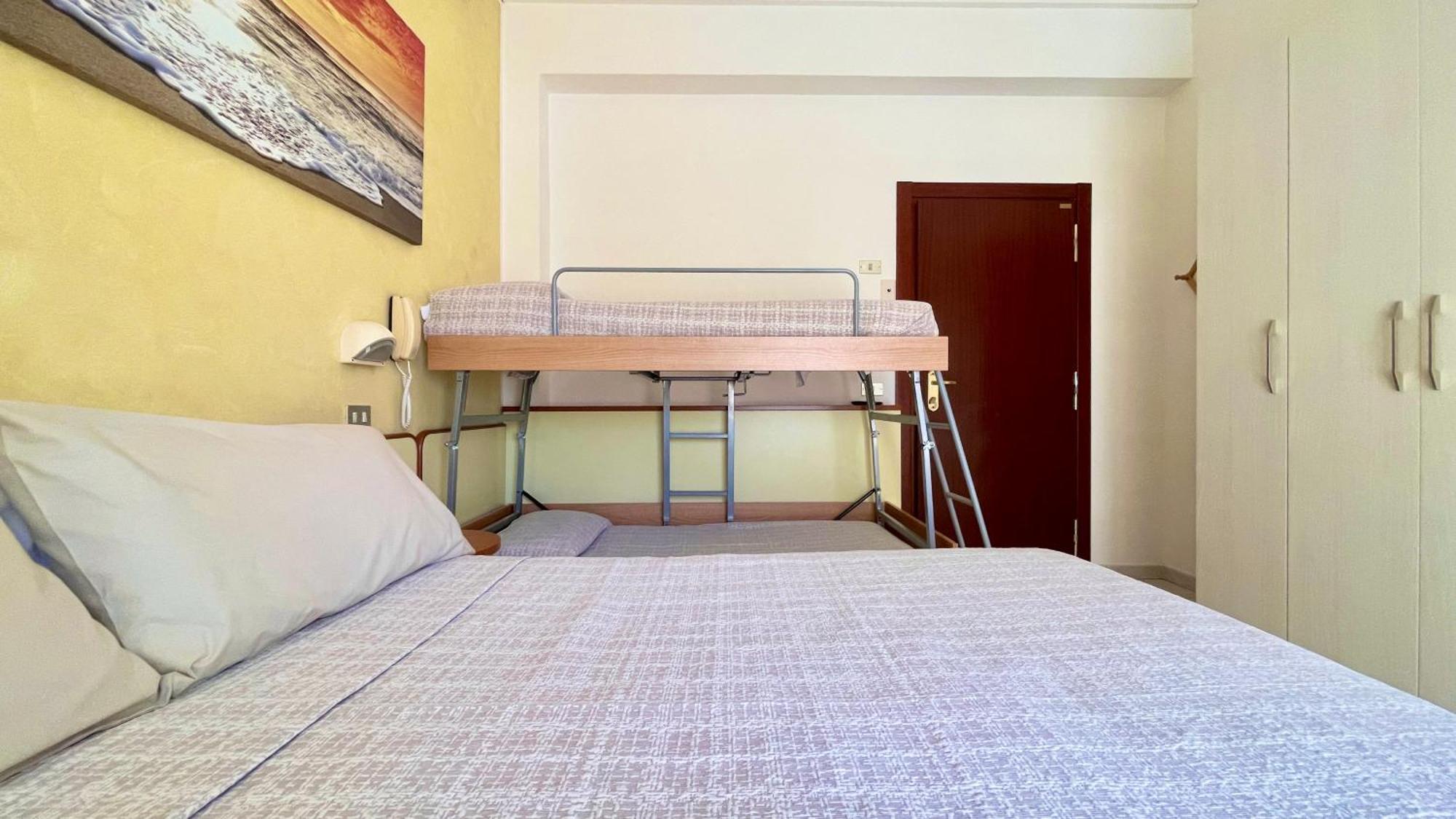 קרביה Hotel Zanella מראה חיצוני תמונה