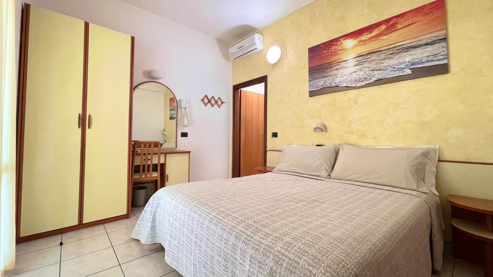 קרביה Hotel Zanella מראה חיצוני תמונה