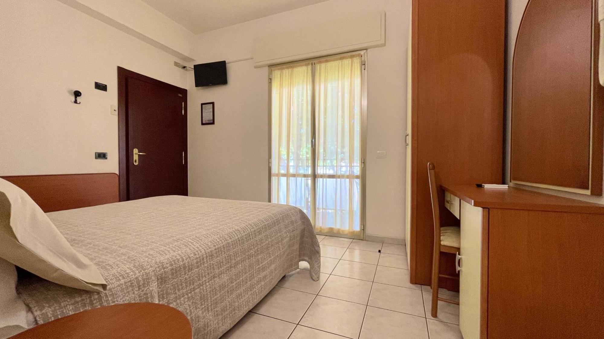 קרביה Hotel Zanella מראה חיצוני תמונה