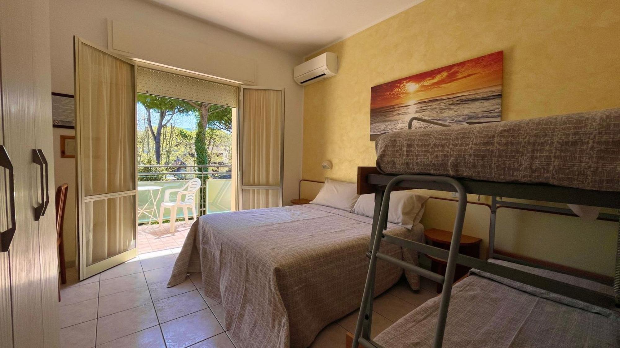 קרביה Hotel Zanella מראה חיצוני תמונה